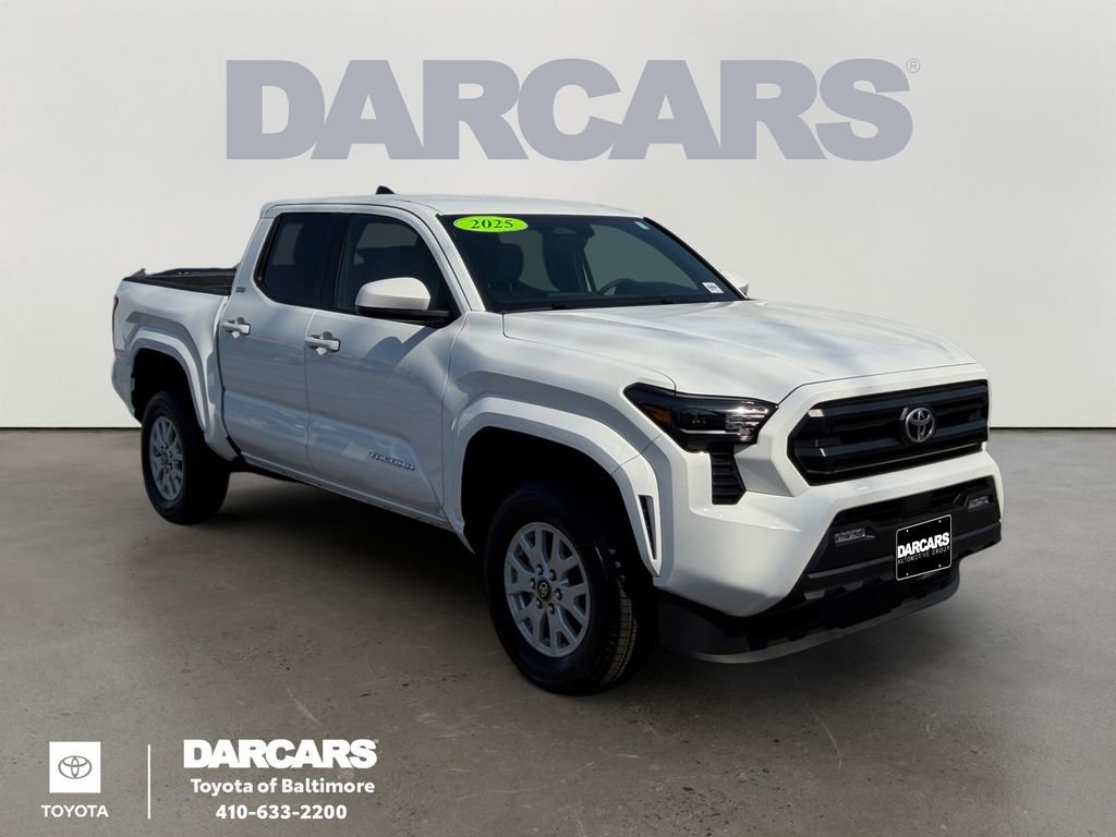 Used 2025 Toyota Tacoma SR5 image 1