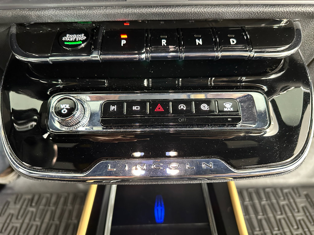 Used 2023 Lincoln Corsair Reserve w/ Equipment Group 201A image 21