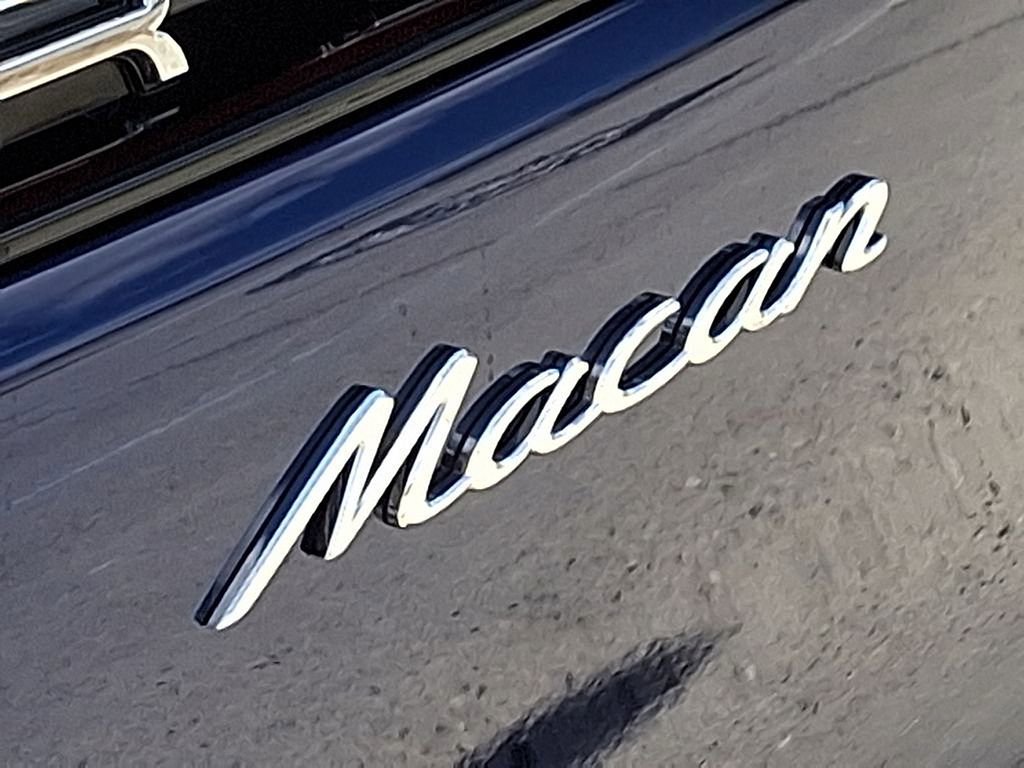 Used 2025 Porsche Macan image 28