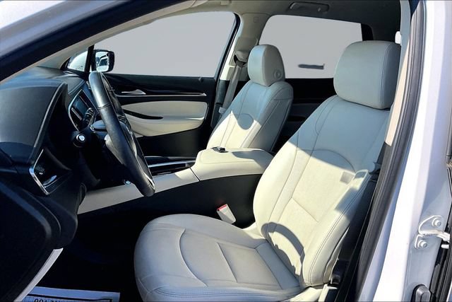 Used 2023 Buick Enclave Essence AWD/4WD image 24
