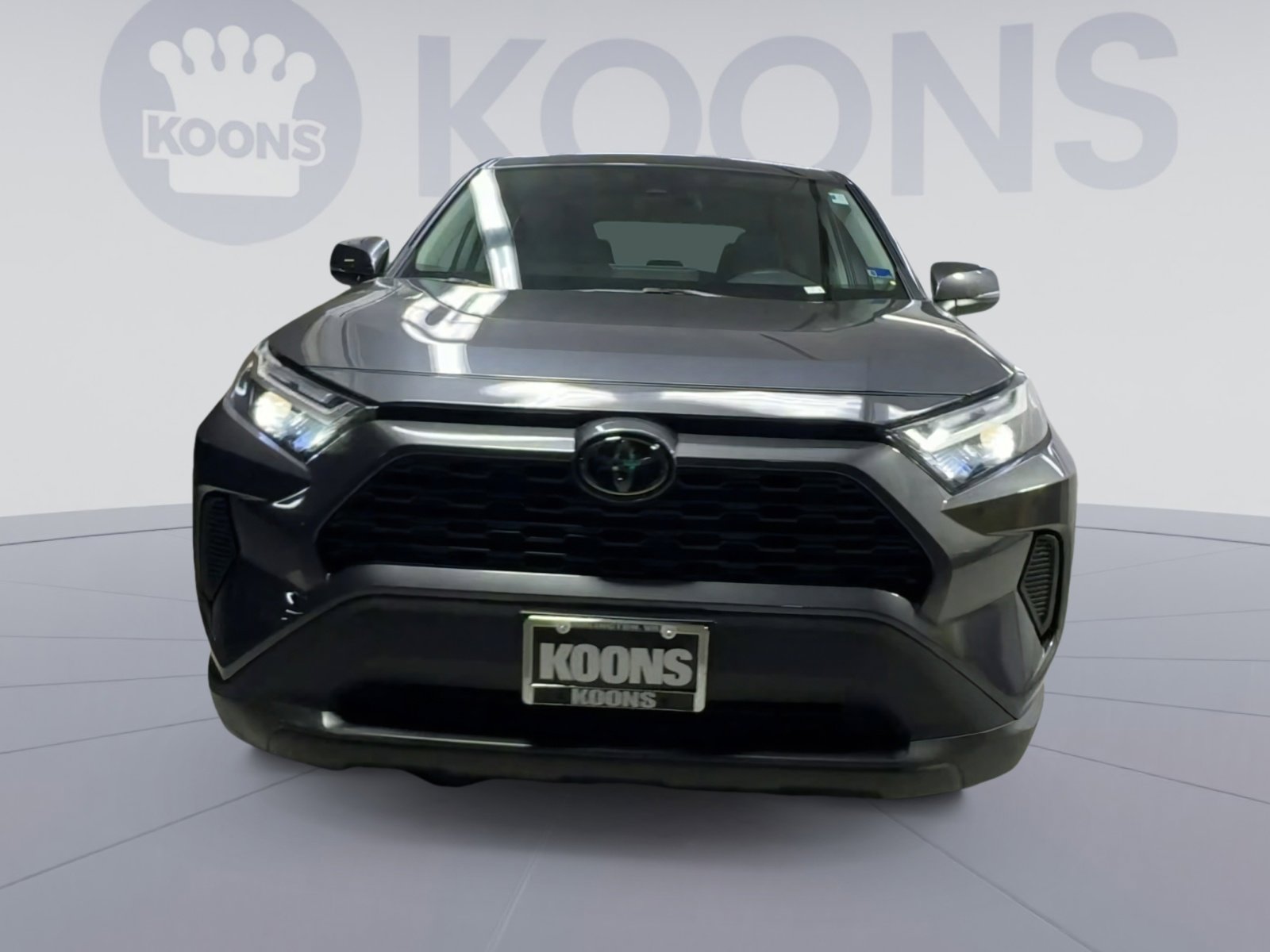 Used 2023 Toyota RAV4 LE AWD/4WD image 4
