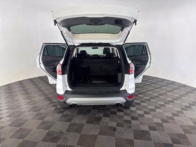Used 2017 Ford Escape SE w/ SE Leather Comfort Package FWD image 15