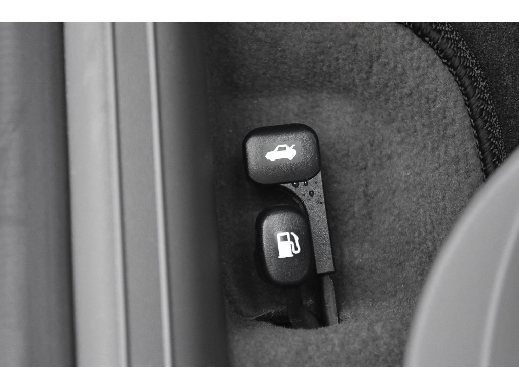 New 2025 Hyundai Elantra SEL image 12