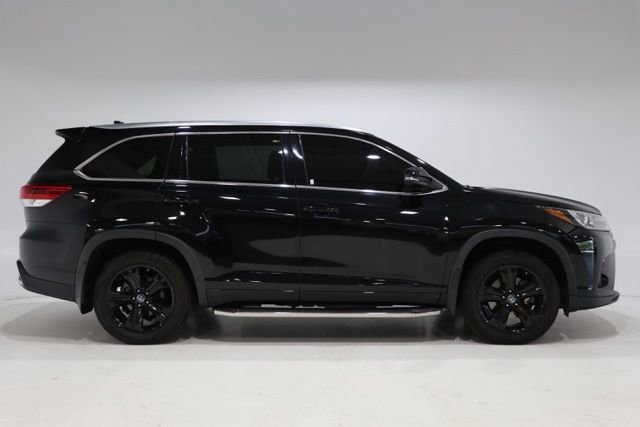 Used 2019 Toyota Highlander Limited Platinum AWD/4WD image 4