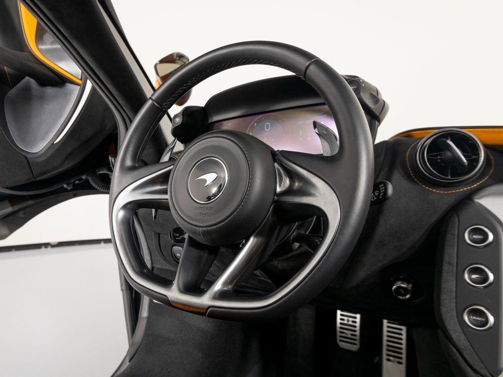 Used 2024 McLaren 750S Spider image 29