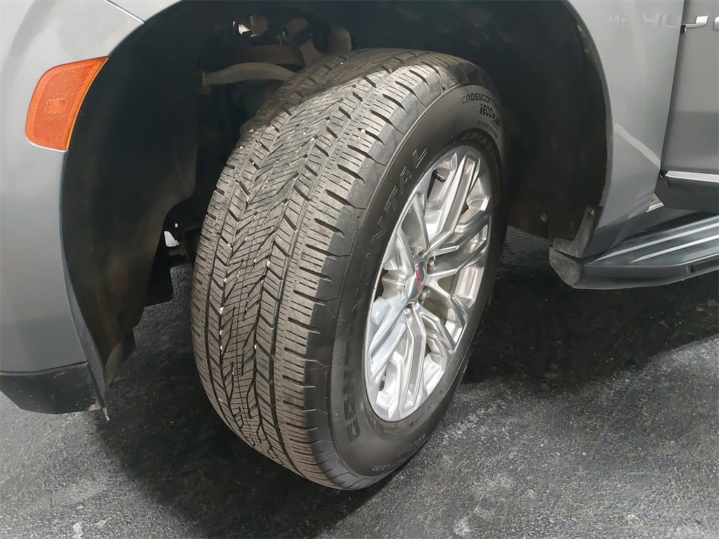 Used 2024 GMC Yukon SLT image 33