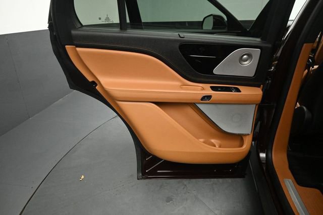 Certified 2023 Lincoln Aviator Black Label Grand Touring w/ Class IV Trailer Tow Package AWD/4WD image 26