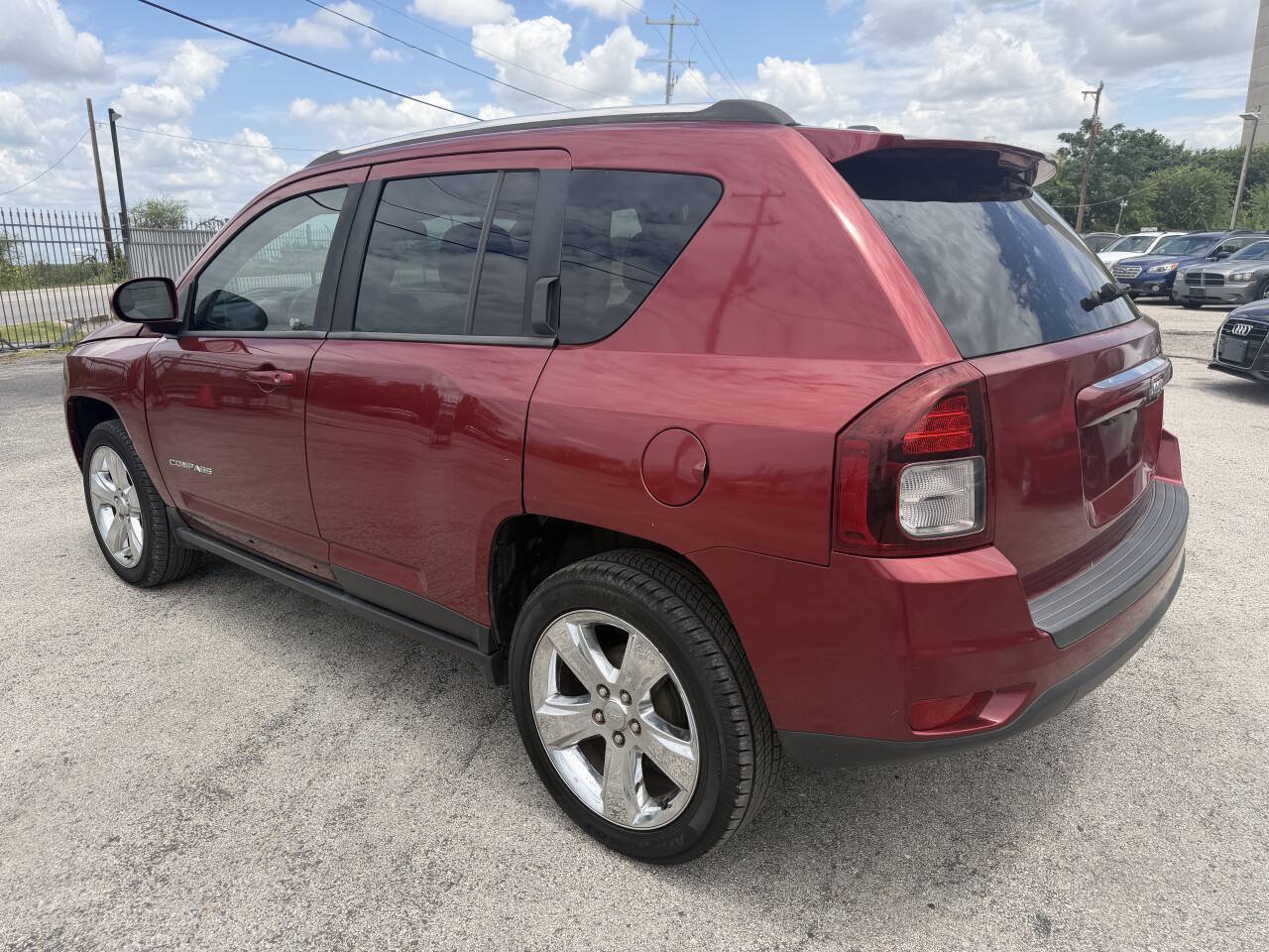 Used 2014 Jeep Compass Latitude w/ Sun/Sound Group FWD image 6