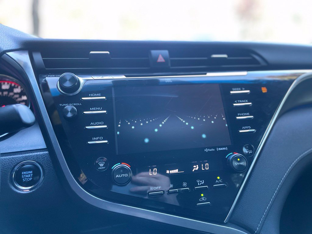Used 2018 Toyota Camry XSE FWD image 15