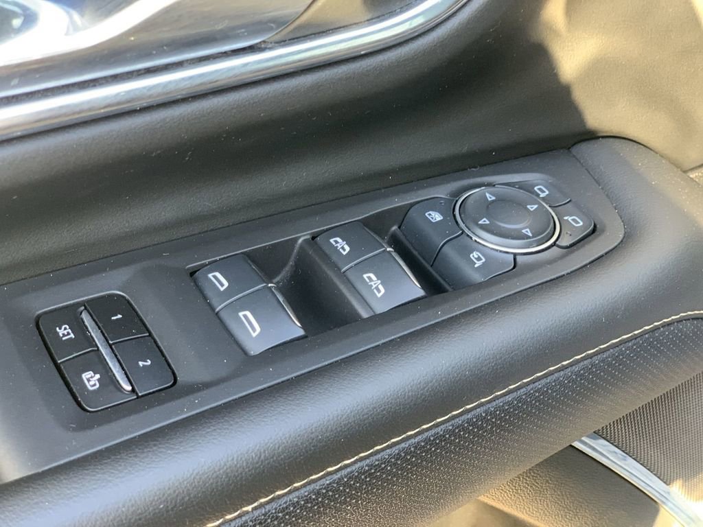 Certified 2024 Chevrolet Suburban Premier image 21