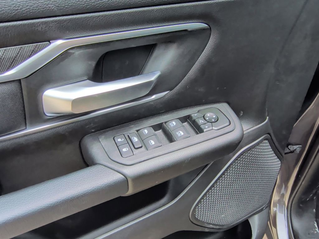 New 2026 RAM 1500 4x4 Crew Cab image 11
