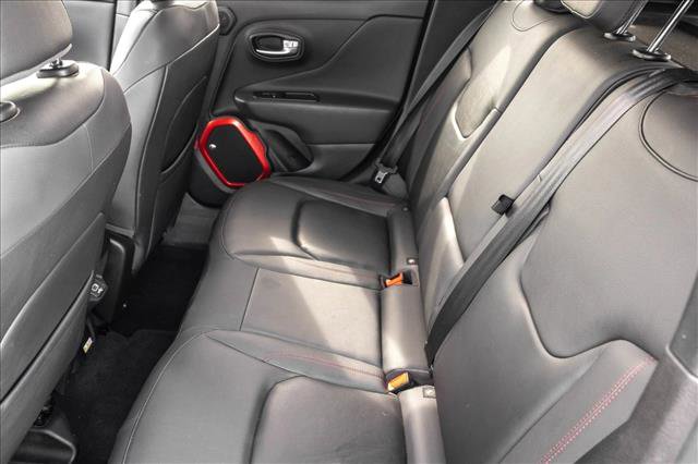 Used 2019 Jeep Renegade Trailhawk AWD/4WD image 26