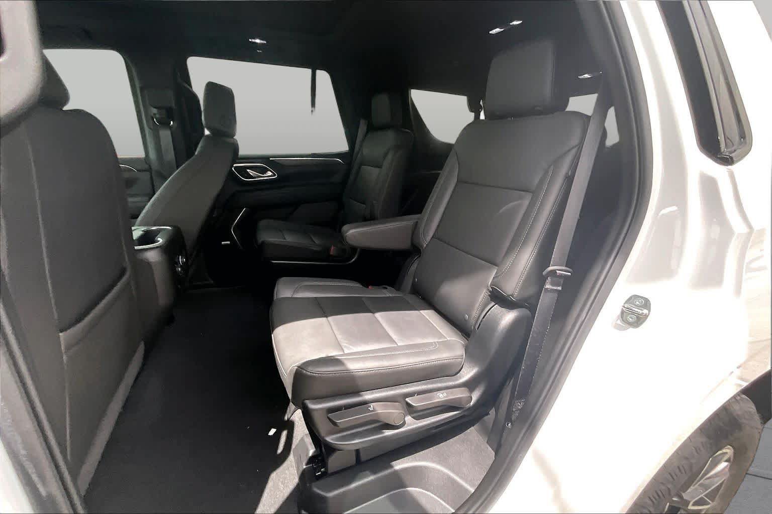 Used 2024 Chevrolet Tahoe Z71 w/ Z71 Off-Road Package AWD/4WD image 21