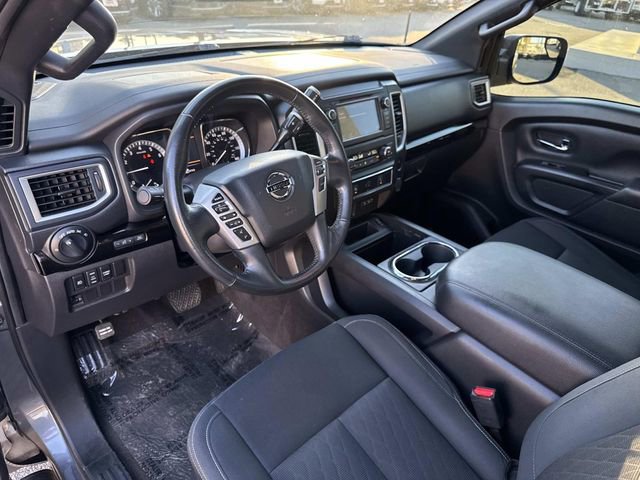 Used 2019 Nissan Titan SV w/ SV Convenience Package image 15