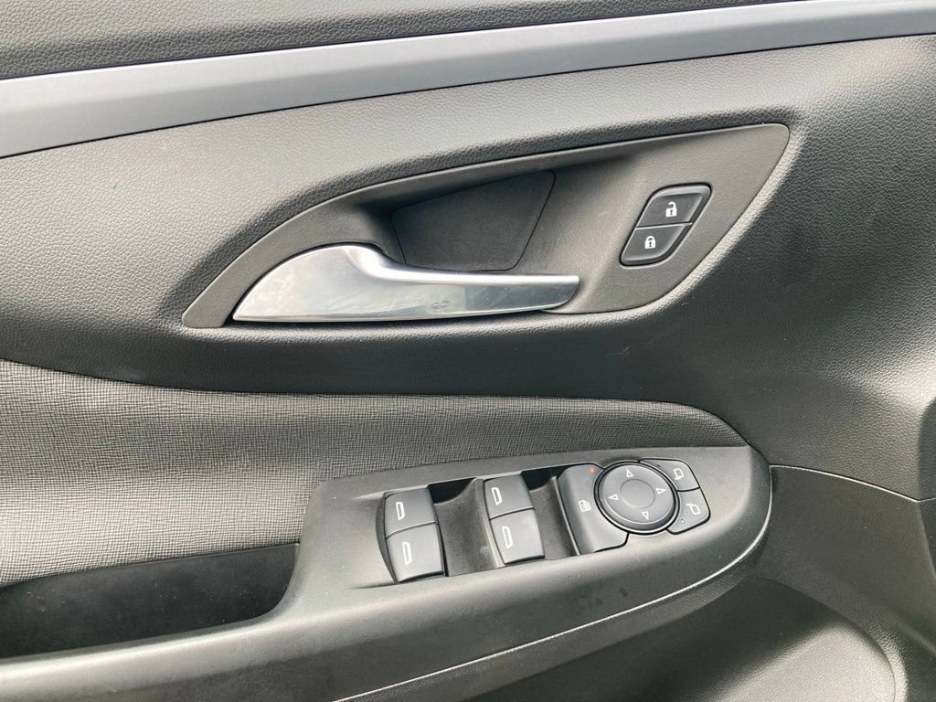 Used 2026 Buick Envista Preferred FWD image 12