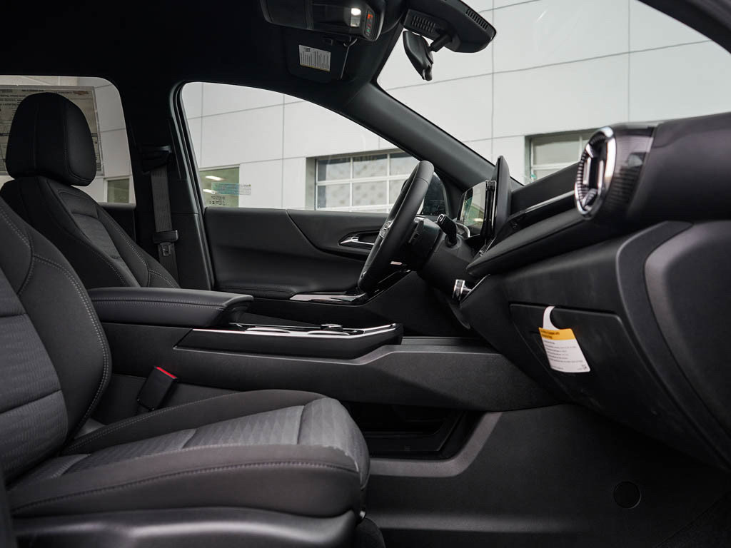 New 2026 Chevrolet Equinox LT FWD image 10