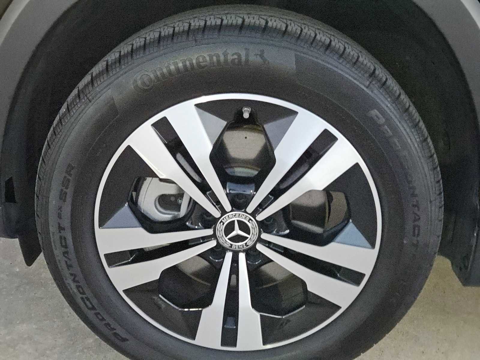 Used 2025 Mercedes-Benz GLB 250 image 9