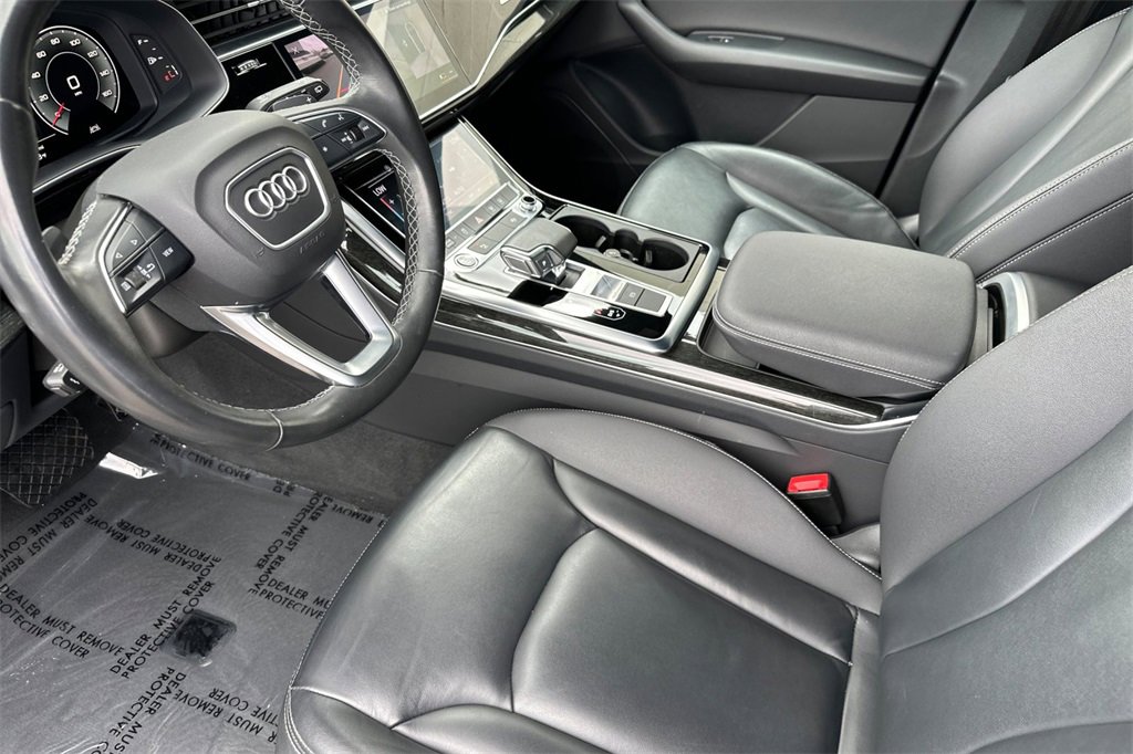 Used 2021 Audi Q8 Premium image 12