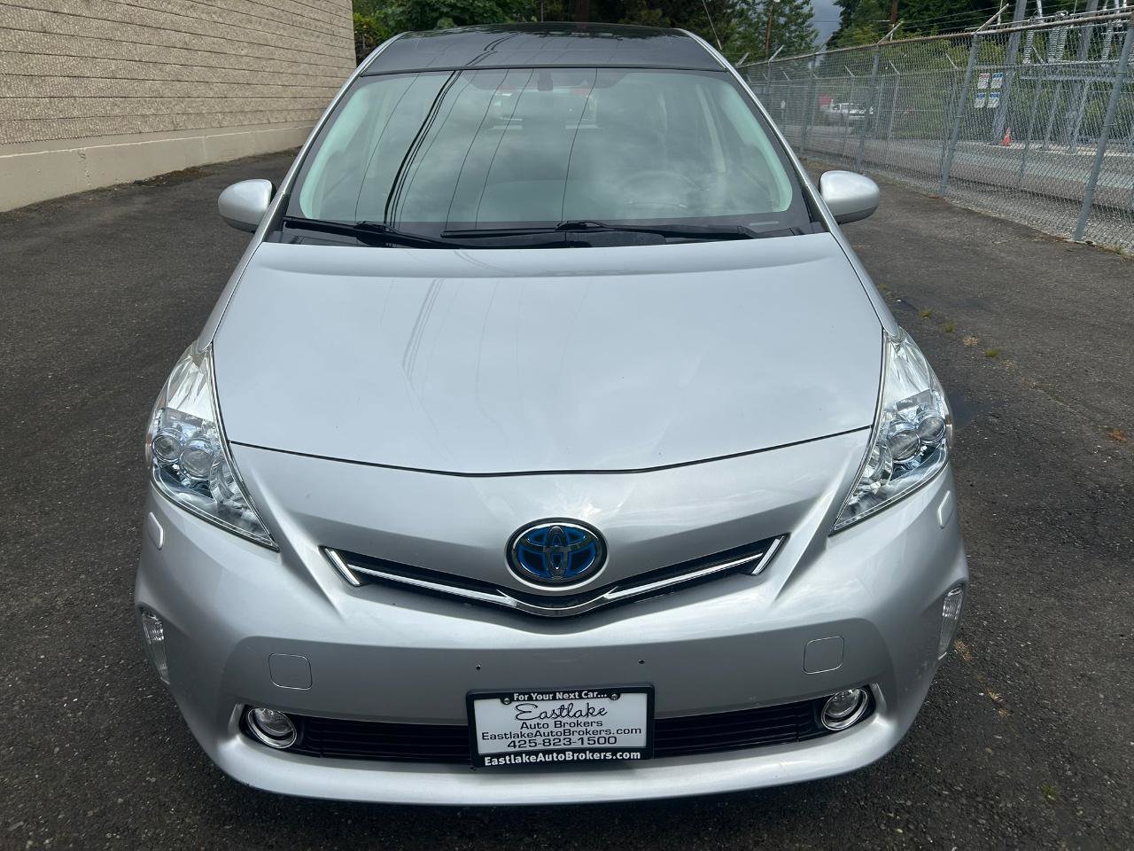 Used 2012 Toyota Prius V Five FWD image 2