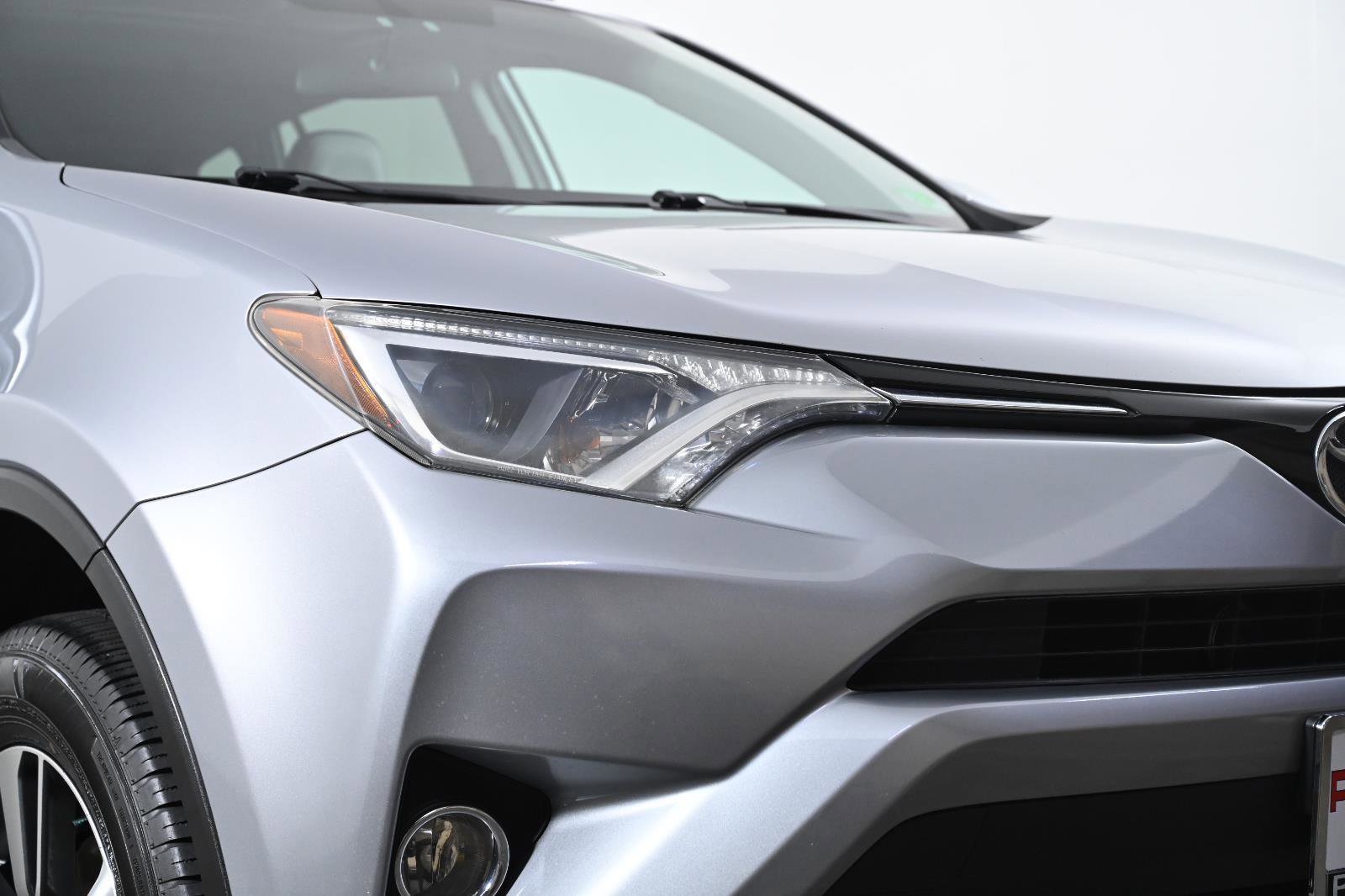 Used 2016 Toyota RAV4 XLE image 4