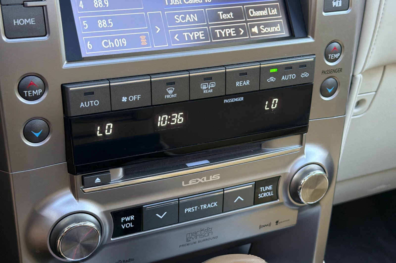 Used 2019 Lexus GX 460 Luxury AWD/4WD image 25