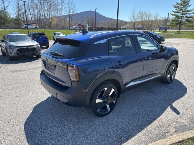 New 2026 Nissan Kicks SR w/ SR Premium Package AWD/4WD image 23
