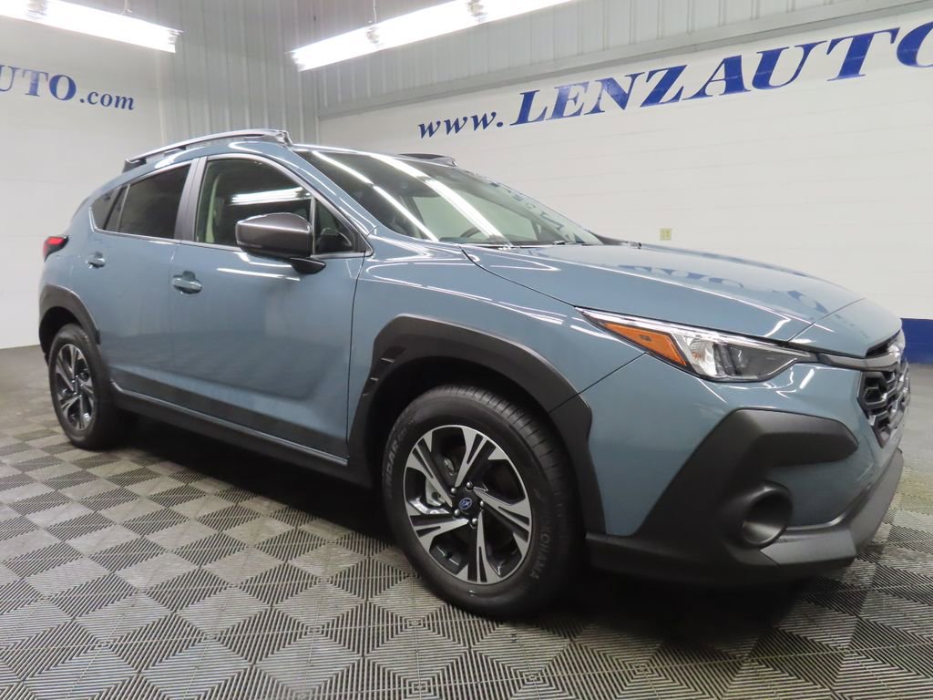 Used 2025 Subaru Crosstrek 2.0i Premium image 3