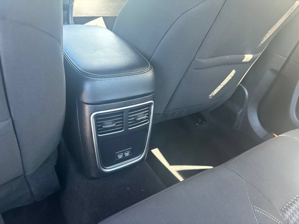 Used 2023 Dodge Charger SXT w/ Cold Weather Package RWD image 15