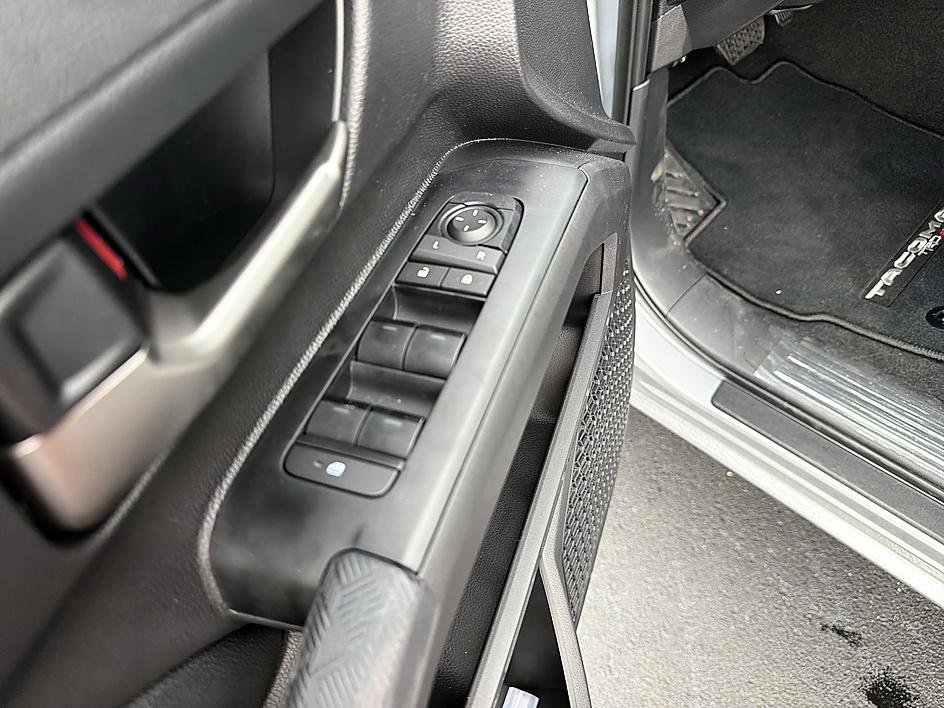 New 2026 Toyota Tacoma TRD Off-Road AWD/4WD image 10