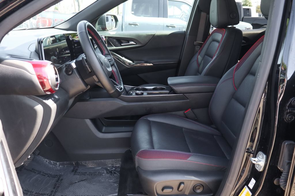 Used 2025 Chevrolet Equinox RS w/ Convenience Package III FWD image 17