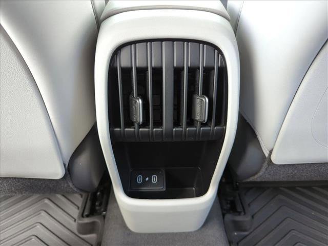 Used 2024 Hyundai Kona Limited AWD/4WD image 17