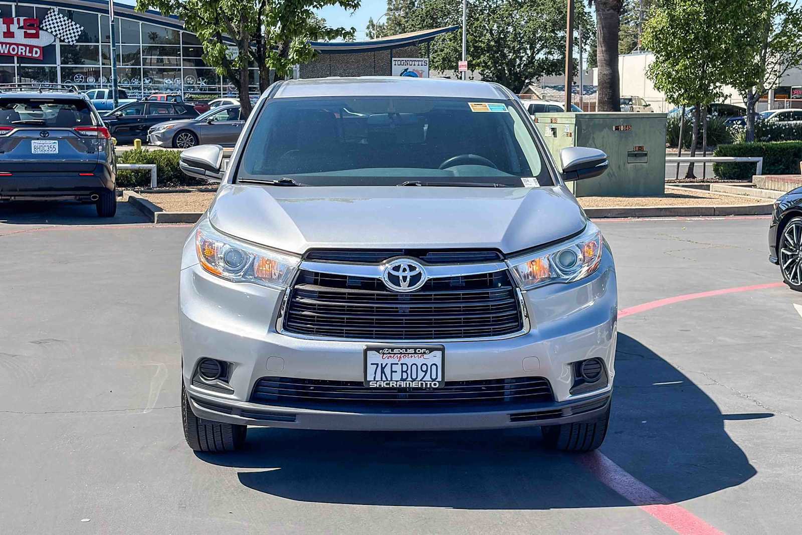Used 2015 Toyota Highlander LE image 6