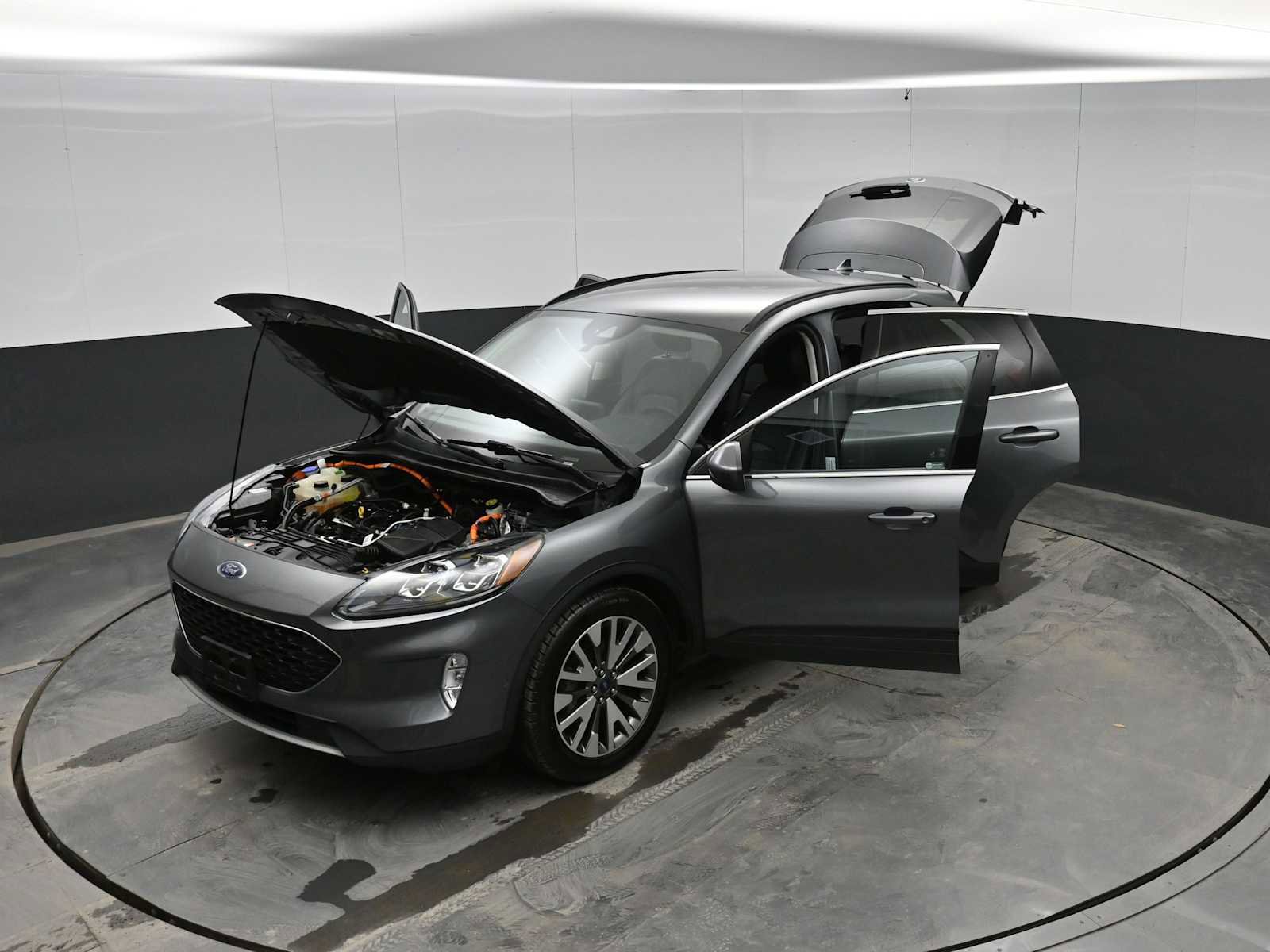 Used 2021 Ford Escape Titanium image 40