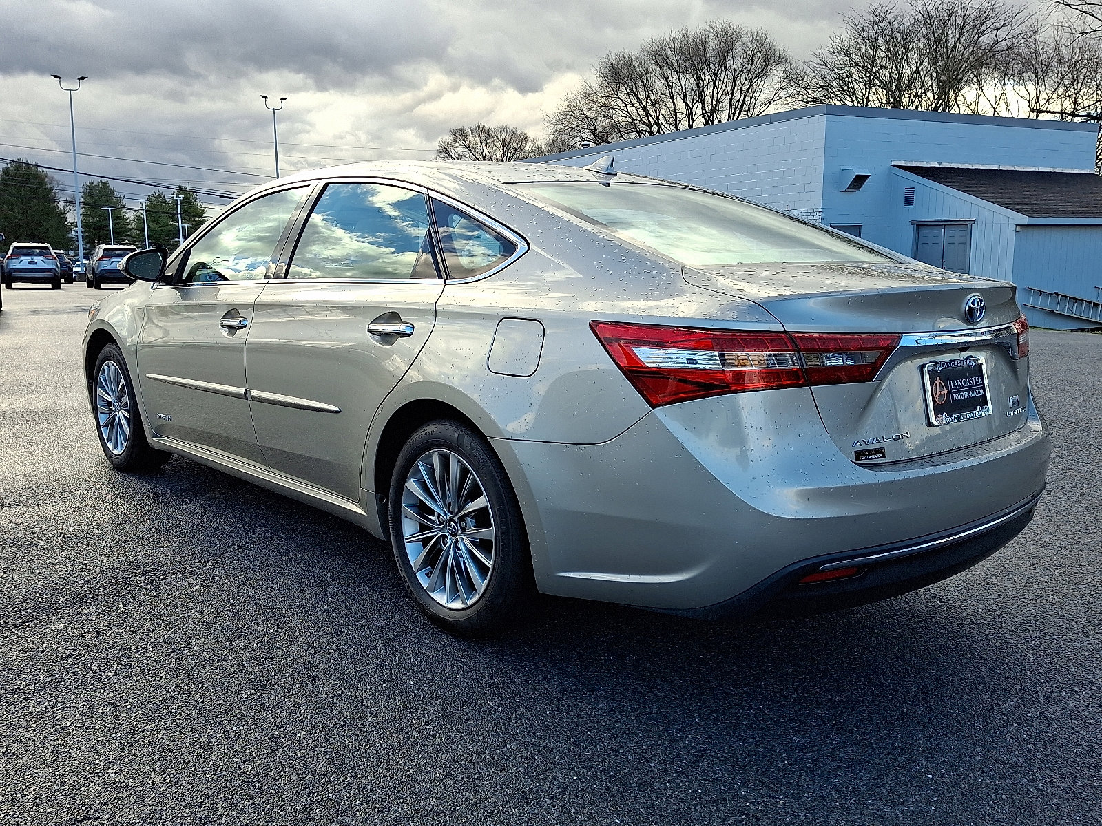 Used 2016 Toyota Avalon Limited image 5