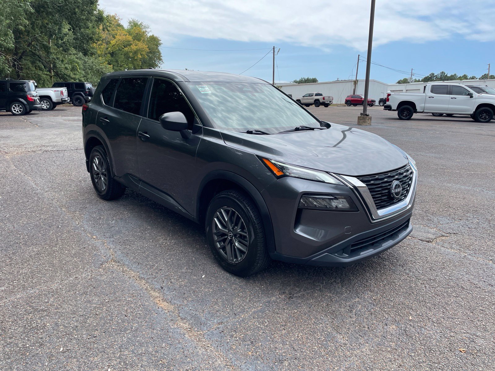Used 2023 Nissan Rogue S FWD image 9