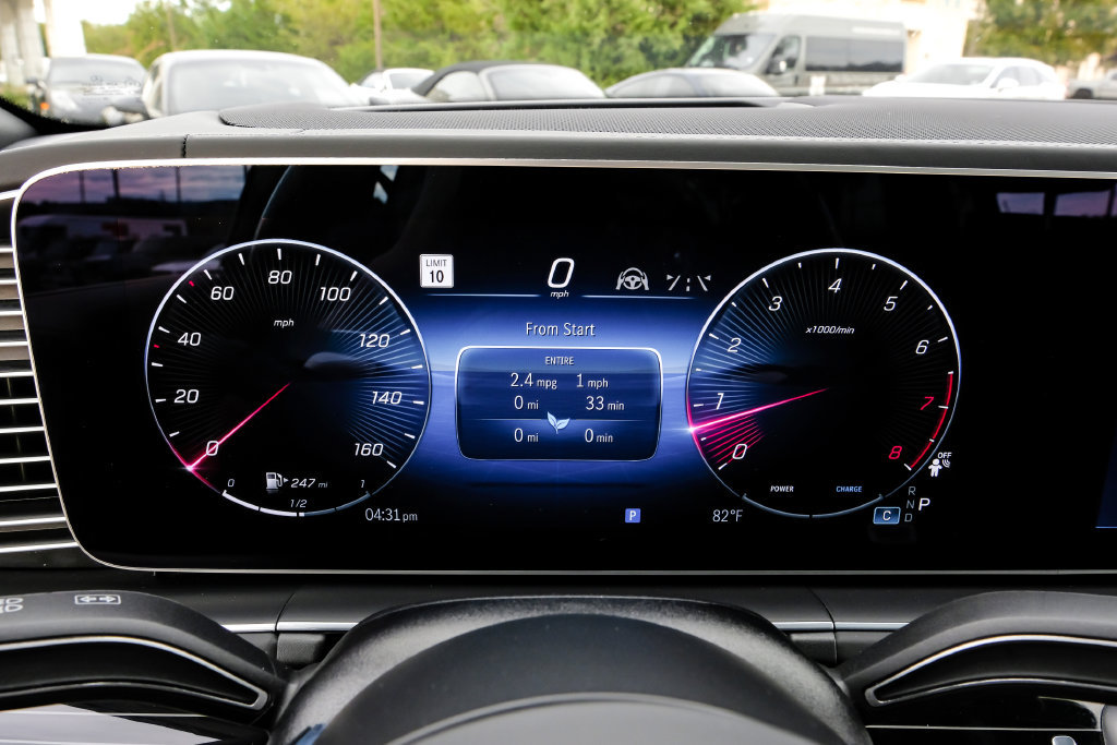 Used 2024 Mercedes-Benz Maybach GLS 600 4MATIC image 16
