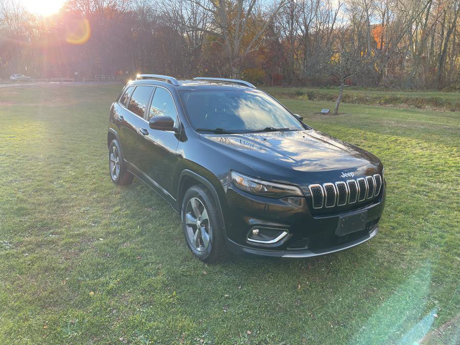 Used 2019 Jeep Cherokee Limited w/ Luxury Group image 3