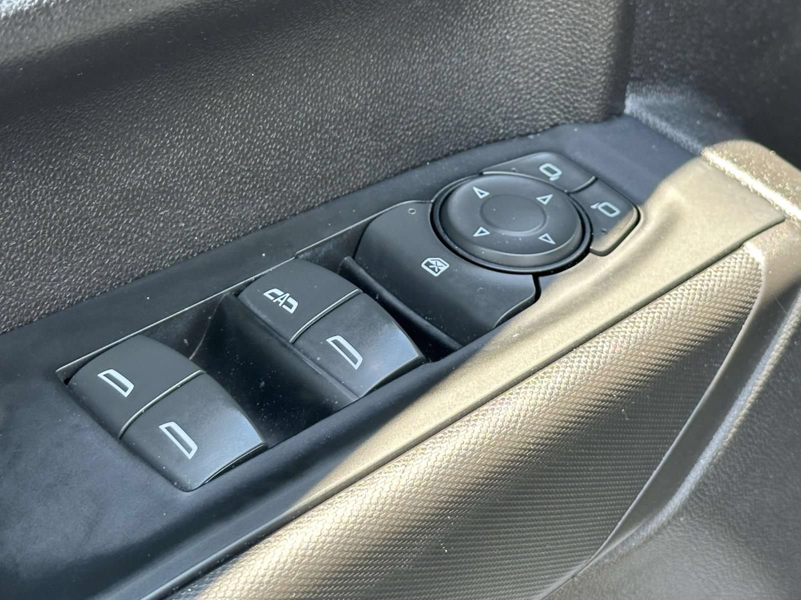 Certified 2022 Chevrolet Silverado 1500 Custom w/ LPO, Dark Essentials Package AWD/4WD image 20