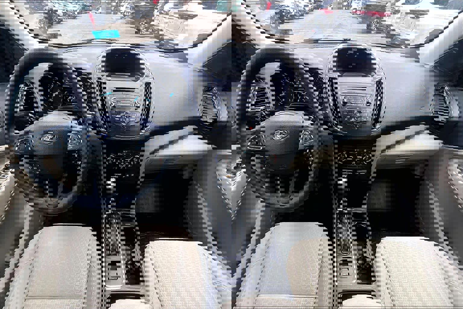 Used 2017 Ford Escape SE w/ SE Cold Weather Package image 15