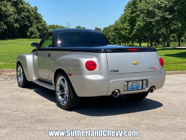 Used 2006 Chevrolet SSR w/ Preferred Equipment Group RWD image 13