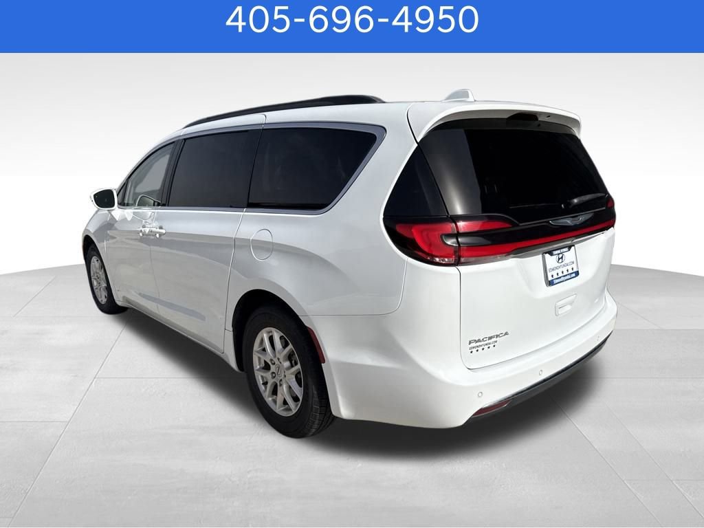 Used 2022 Chrysler Pacifica Touring-L image 4