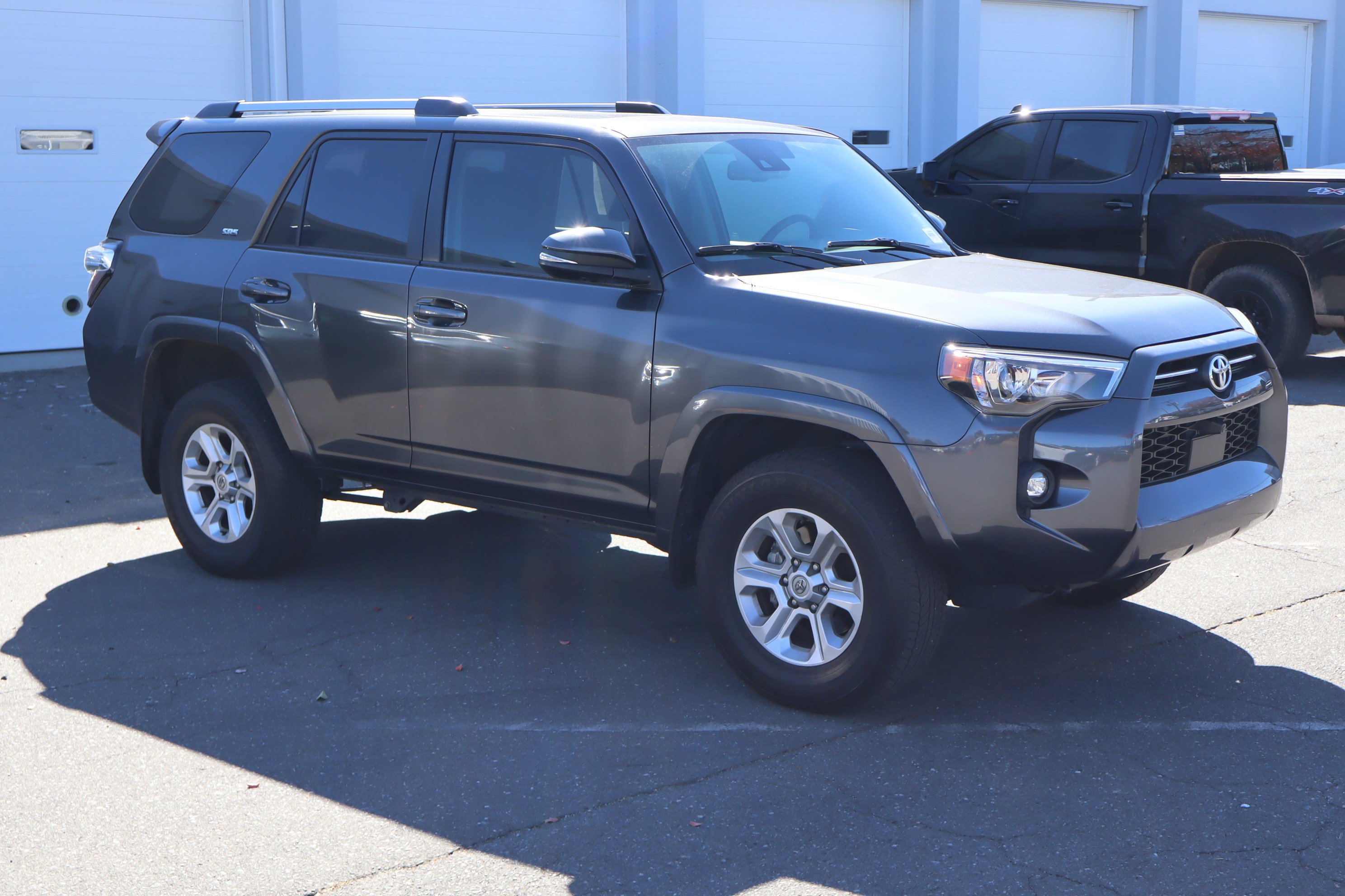 Used 2022 Toyota 4Runner SR5 Premium image 2