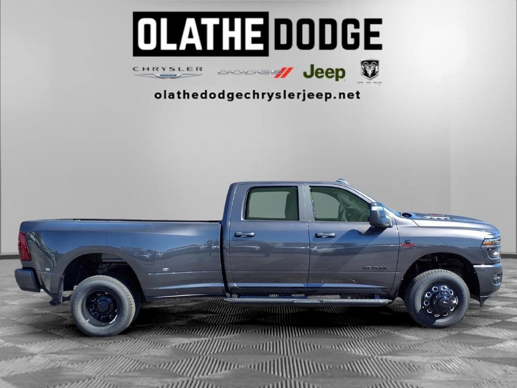 New 2027 RAM 3500 Laramie w/ Night Edition AWD/4WD image 28