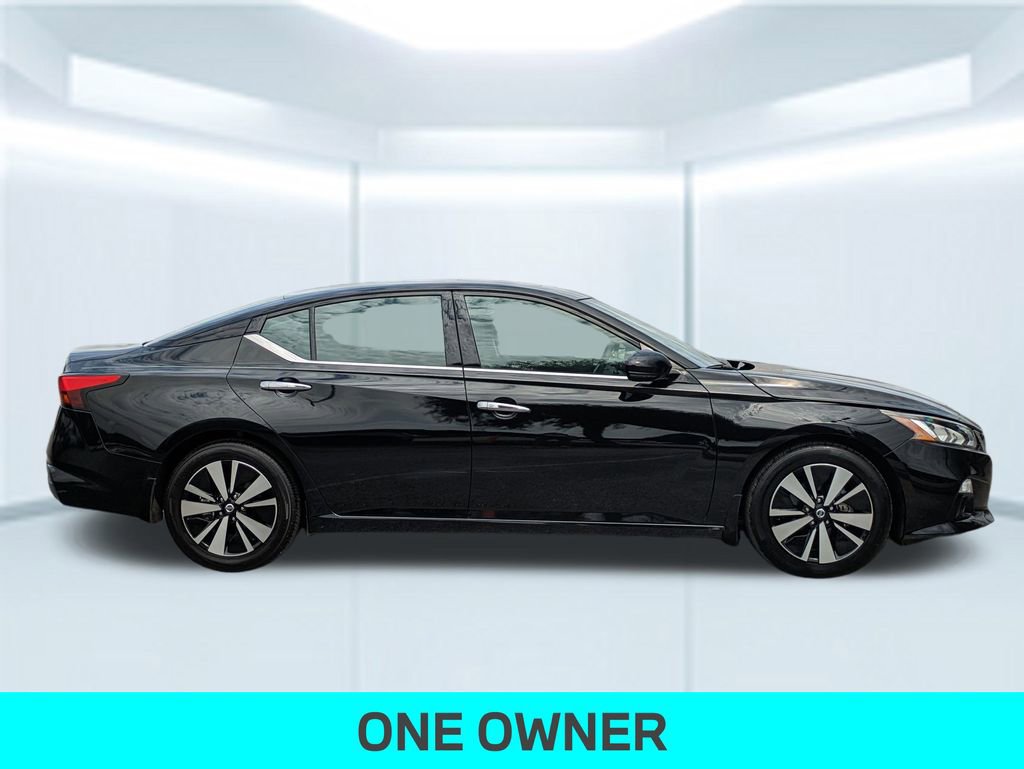 Used 2021 Nissan Altima 2.5 SR w/ SR Premium Package image 8