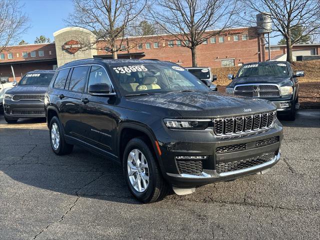 Certified 2023 Jeep Grand Cherokee L Limited w/ Trailer Tow Group (B) image 3