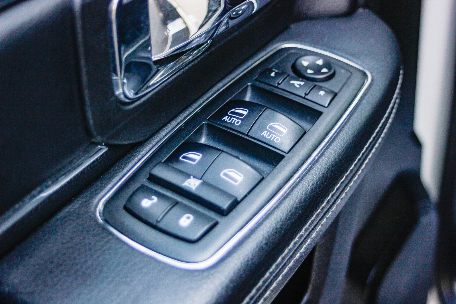 Used 2018 RAM 1500 Laramie w/ Convenience Group image 25