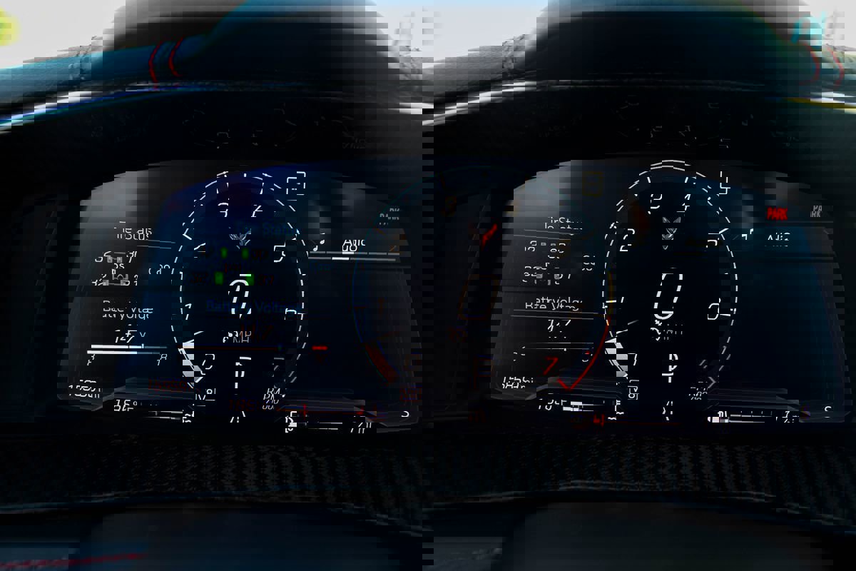 Used 2020 Chevrolet Corvette Stingray Premium Cpe w/ 3LT Preferred Equipment Group image 31