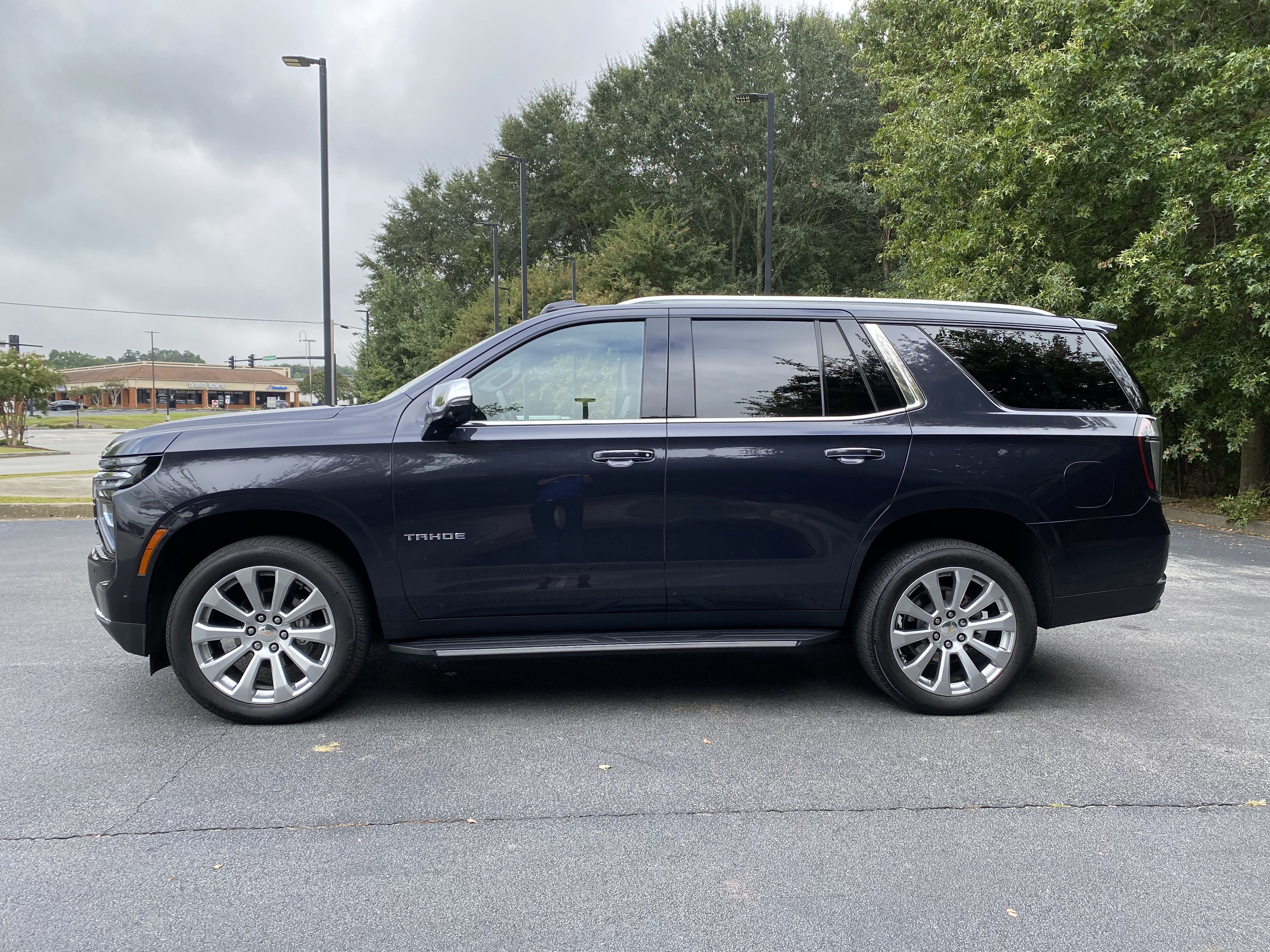 Used 2025 Chevrolet Tahoe Premier w/ Sun And Tow Package AWD/4WD image 6