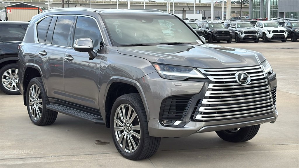 Used 2024 Lexus LX 600 4WD w/ Ultra Luxury Package image 7
