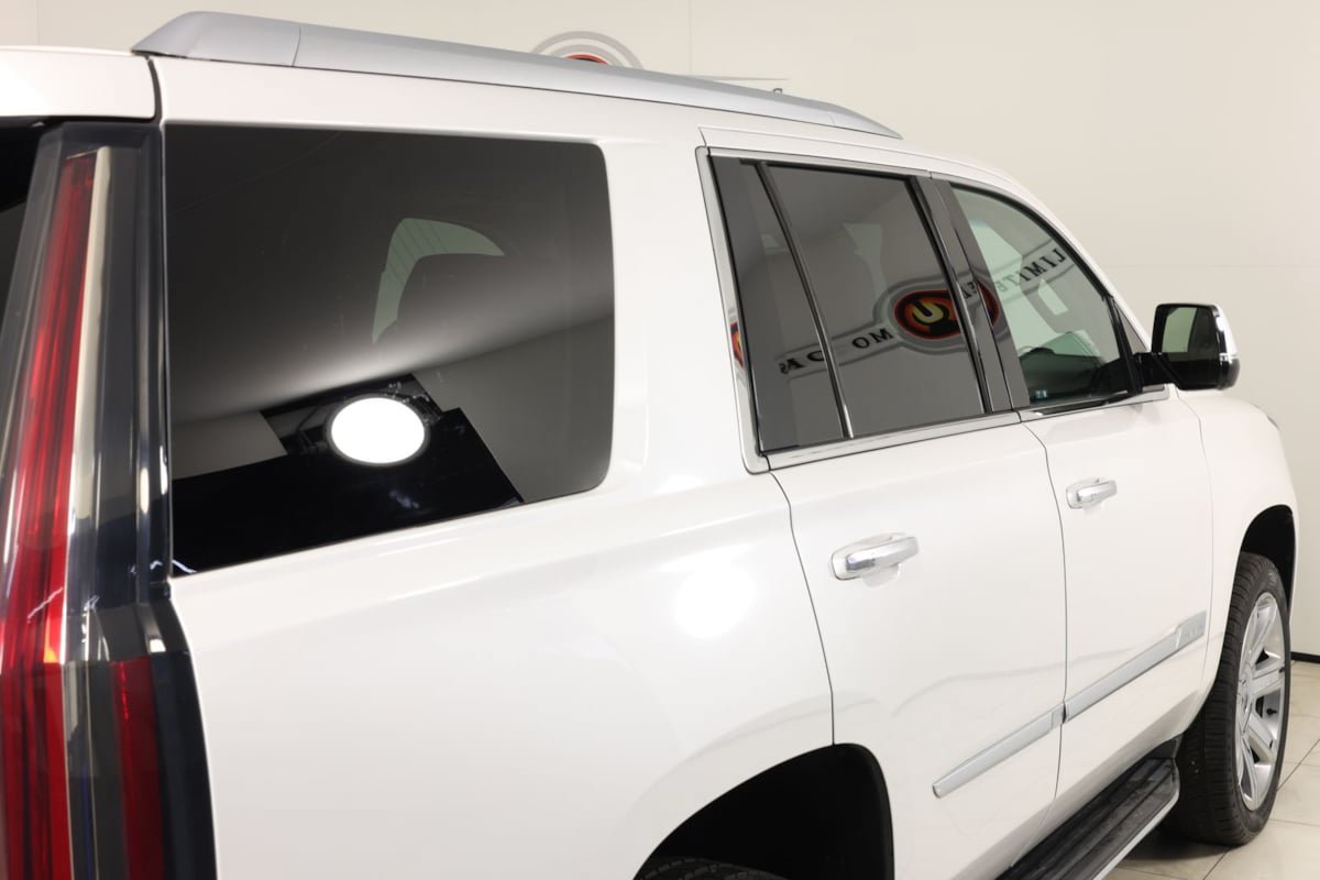 Used 2020 Cadillac Escalade Luxury AWD/4WD image 47